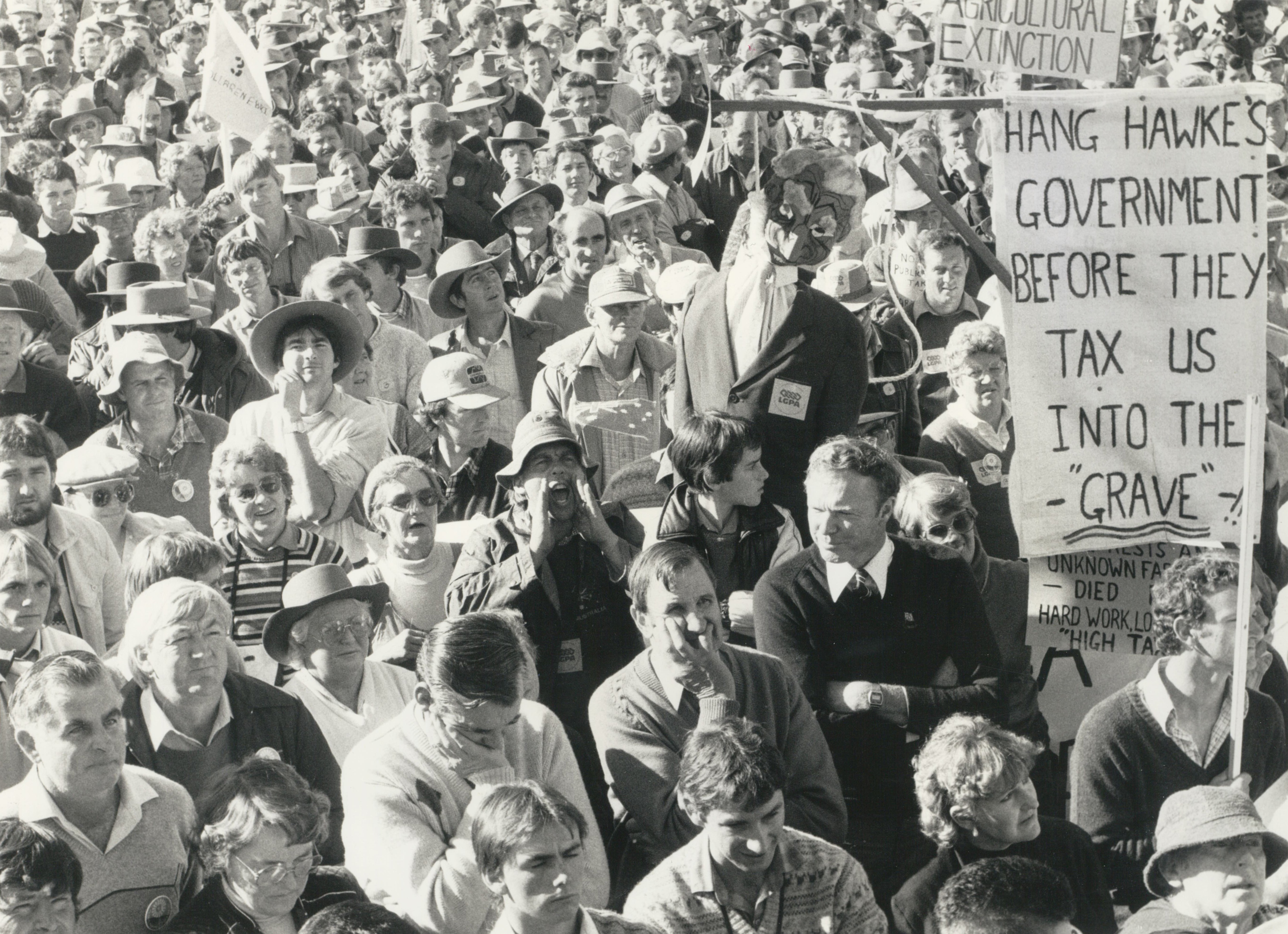 Brisbane 1 Jul 1987 Demonstrators jeer Bob Hawke during speech at farmers demonstration outside parliament house